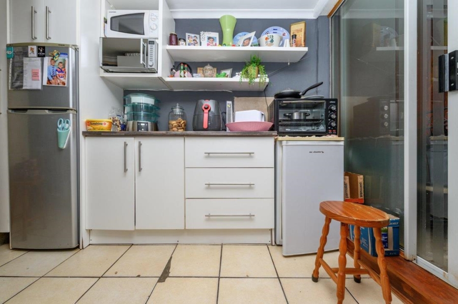 5 Bedroom Property for Sale in Van Riebeeck Hoogte Eastern Cape